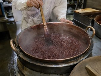 小豆を煮る
